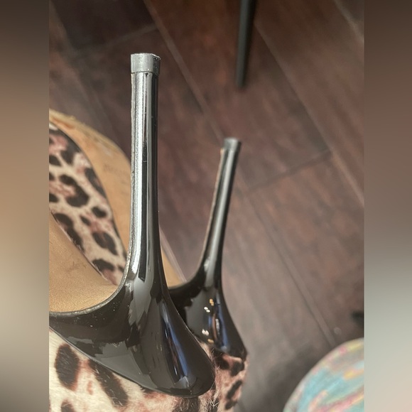 SOLD !!!! Jimmy Choo Leopard Print Pony Hair Chain Pumps Heels size 38 - Picture 10 of 12